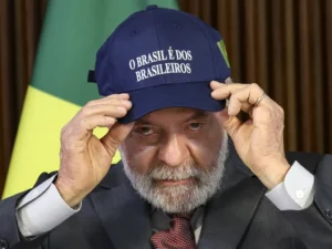 Lula critica atuação de Eduardo Bolsonaro nos EUA e defende cassação: ‘Uma das maiores traições’