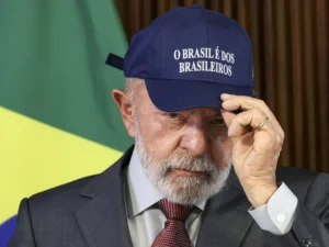 Governo federal muda slogan para ‘Do lado do povo brasileiro’