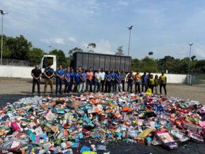 Mais de 50 mil produtos irregulares são destruídos pelo Ipem-AM após fiscalizações no comércio de Manaus