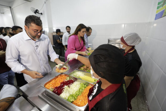 Governador Wilson Lima reinaugura restaurante Prato Cheio do bairro Novo Israel Foto Diego Peres Secom