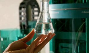 Metanol: saiba o que é a substância presente em bebida adulterada