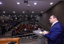 Presidente Roberto Cidade reforça atenção aos impactos do bullying e das fake news na saúde mental dos jovens roberto cidade