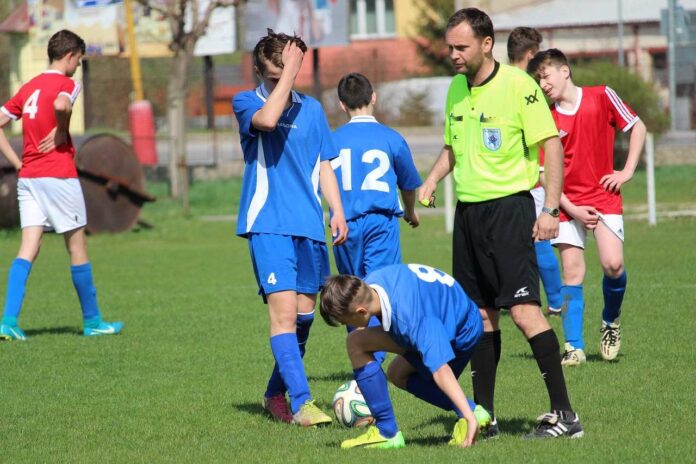 CETAM CURSO DE ÁBITRO DE FUTEBOL FOTO BANCO DE IMAGENS