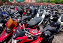 Detran-AM realiza visitação para leilão com 207 motos e 44 carros recuperáveis Detran AM Visitação Leilão Créditos Divulgação Detran AM