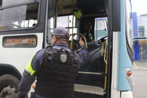 Manaus reduz em 90,3% os roubos a ônibus desde o pico histórico de 2017, aponta SSP-AM