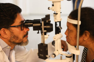 Wilson Lima dá início ao maior mutirão de cirurgia de catarata da história, com meta de 12 mil procedimentos
