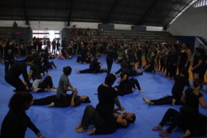 Outubro Rosa: Aulão de Defesa Pessoal na Ponta Negra terá inscrição solidária com 1 kg de alimento