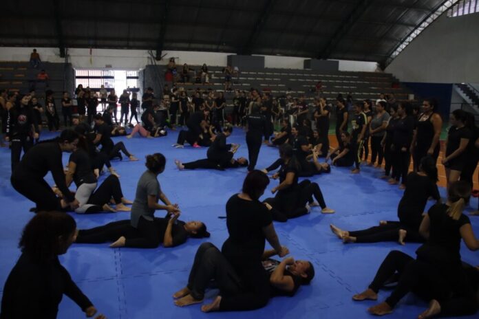 SEDEL Atletas Aprendem Técnicas de Auto Defesa FOTO Fenanda Oliveira Sedel