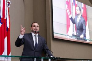 Proposta de Roberto Cidade que coíbe trabalho infantil virtual é sancionada e coloca Amazonas na vanguarda da proteção digital de crianças e adolescentes