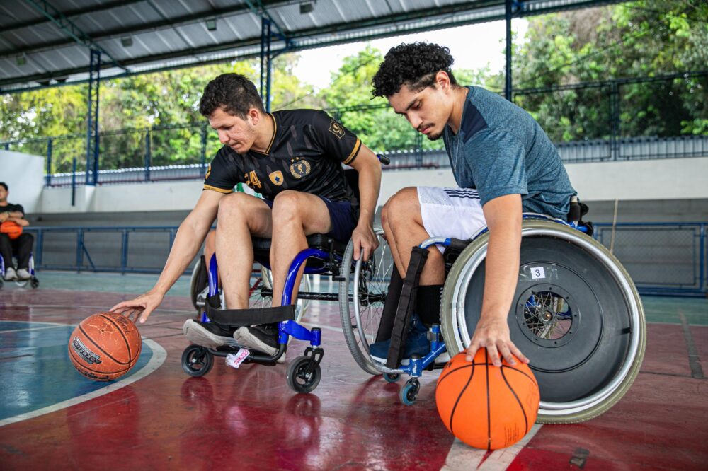 Inclusão na prática: curso de Educação Física da UEA promove aulas sobre o manuseio de cadeira de rodas Inclusão na prática: curso de Educação Física da UEA promove aulas sobre o manuseio de cadeira de rodas