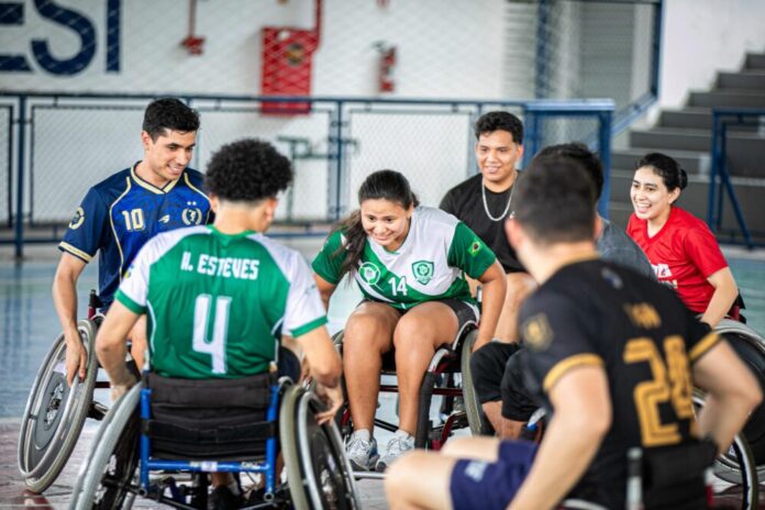 Inclusão na prática: curso de Educação Física da UEA promove aulas sobre o manuseio de cadeira de rodas Inclusão na prática: curso de Educação Física da UEA promove aulas sobre o manuseio de cadeira de rodas