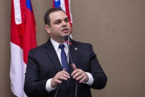 Presidente Roberto Cidade apresenta PL que protege consumidores negativados na contratação de planos de saúde