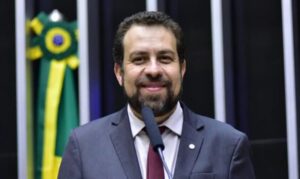 Boulos diz que colocará governo na rua, ouvindo demandas populares