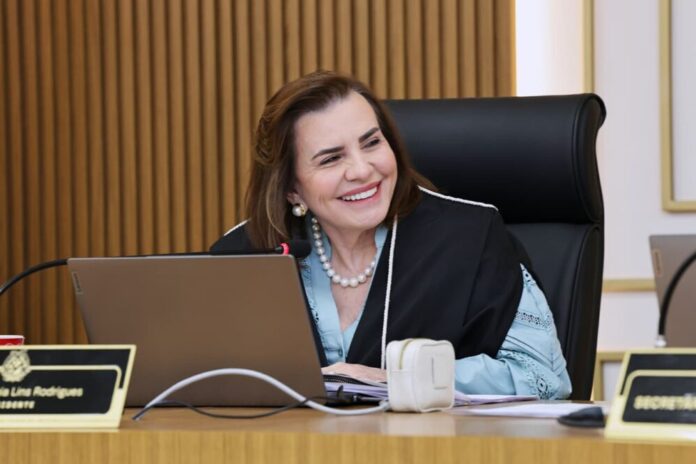 conselheira yara tce anos conselheira yara tce anos