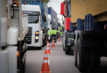 Operação Carga Pesada aborda 278 carretas e remove oito por risco severo à segurança