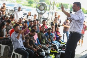 Governador anuncia ‘Pit Stop do Motociclista Legal’, que oferecerá banheiro, ar-condicionado e suporte para resolver demandas de CNH
