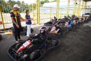 Pelci ganha nova modalidade com aulas de kart para crianças e adolescentes em Manaus