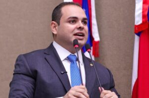 Às vésperas da Black Friday, Roberto Cidade alerta para preços enganosos e propõe nova lei sobre combustíveis