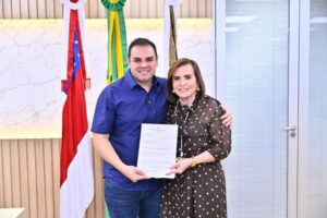 Presidente do TCE-AM apresenta à Aleam anteprojeto de Lei que atualiza data-base dos servidores da Corte