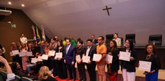 Presidente Roberto Cidade comemora 20 anos da Escola do Legislativo Senador José Lindoso e reforça compromisso institucional da Aleam com a capacitação cidadã