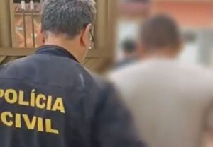 Pai espancou o próprio filho por não concordar com seu comportamento e por ele sentir saudade de morar com a mãe