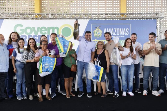 Governador Wilson Lima acompanha serviços da 28ª edição do Governo Presente, que ultrapassa 100 mil atendimentos em 2025 6_foto Alex Pazuello e Antonio Lima Secom