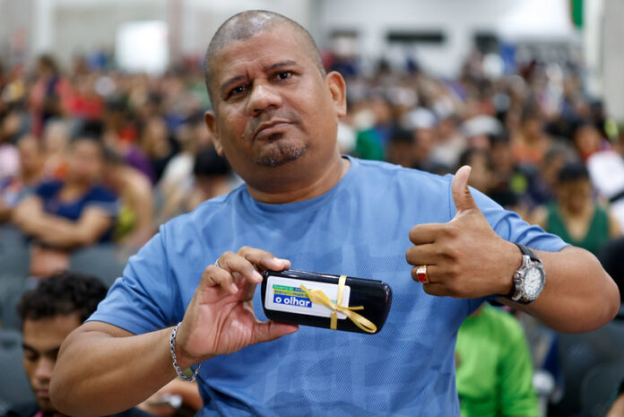 SECOM__EMERSON CAMPOS_ ENTREGA OCULOS_FOTO_ALEX PAZUELLO