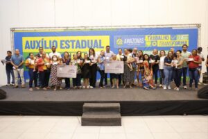 Auxílio Estadual garantiu R$ 150 mensais a 300 mil famílias no Amazonas em 2025