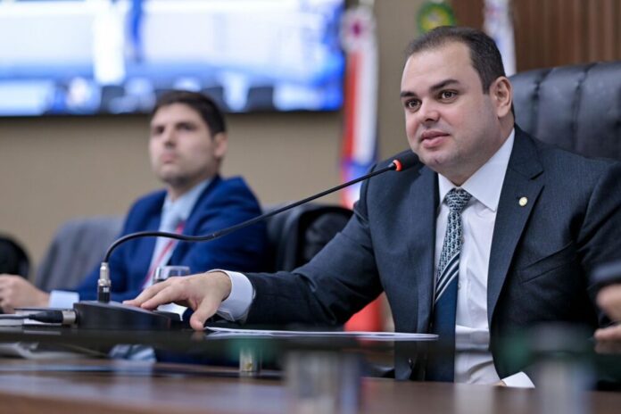 WhatsApp Image 2025-12-29 at 11.07.10 Roberto Cidade propõe que clínicas veterinárias aceitem exames feitos na rede pública