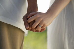 Manter o nome de solteiro vira tendência e já é escolha da maioria dos casais no Amazonas