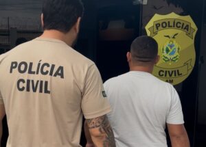 Servidor público é preso após esfregar genitália em mulher durante uma solenidade, no AM: ‘Vítima bastante abalada’