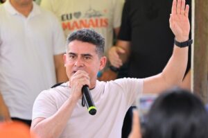 David Almeida oficializa pré-candidatura ao Governo do Amazonas e se emociona ao citar falecimento do filho