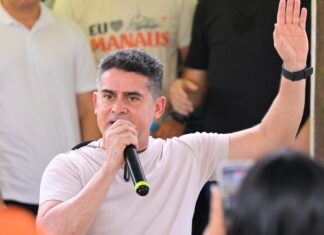 Prefeito de Manaus, David Almeida, se afasta temporariamente; vice assume