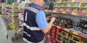 Natal Seguro: Inmetro identifica 90 mil produtos irregulares e reforça orientações para brinquedos e pisca-pisca