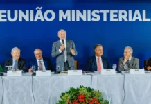 Acordo entre Mercosul e UE tem última chance neste sábado, afirma Lula durante cúpula em Foz do Iguaçu