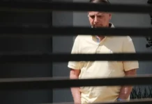 Bolsonaro solicita autorização para fisioterapia na prisão, defendendo sessões diárias para manter condicionamento físico e organização administrativa