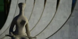 STF reconhece racismo estrutural e determina plano nacional de enfrentamento com metas e monitoramento no Brasil