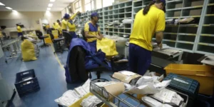 Haddad defende parcerias para reestruturar os Correios mantendo controle estatal e ampliando serviços financeiros