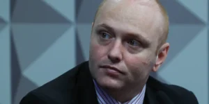 PGR defende progressão de regime para Walter Delgatti, hacker que invadiu o CNJ e envolveu mandado falso contra Moraes