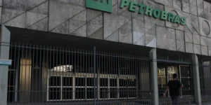 Greve na Petrobras divide federações: FUP defende suspensão após acordo parcial; FNP permanece na pressão e convoca novas assembleias