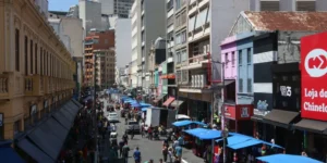 Novo salário mínimo de R$ 1.621 deve injetar 81,7 bilhões na economia em 2026, aponta Dieese