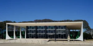 Audiências de custódia para dez condenados na ação golpista são marcadas por Moraes e ocorrerão por videoconferência