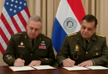 EUA e Paraguai assinam acordo que autoriza atuação militar americana no país e acende debate sobre soberania regional