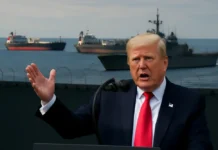 Trump anuncia bloqueio total a petroleiros venezuelanos e afirma que país está cercado; medida eleva riscos de tensão e impacto no mercado de petróleo