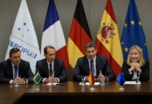 Acordo Mercosul-UE adiado para janeiro: França exige salvaguardas agrícolas, Alemanha e Espanha defendem avanço e Itália em dúvida