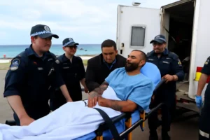 Bondi Beach: suspeito de atentado é transferido do hospital para prisão, segundo a polícia australiana