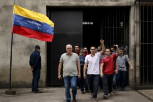 Venezuela liberta 60 opositores detidos após eleições de 2024, mas quadro de prisões políticas permanece