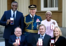Honrarias de Ano Novo do rei Charles III elevam Idris Elba, Cynthia Erivo e Warwick Davis; Torvill e Dean recebem Dame e Knight em reconhecimento a carreira e causas sociais