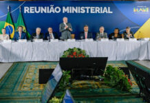 ‘Hoje as pessoas estão tendo o direito de comer três vezes ao dia’, diz Lula em reunião ministerial