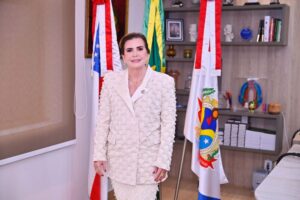 Presidente do TCE-AM, Yara Amazônia Lins, envia mensagem de Natal à população